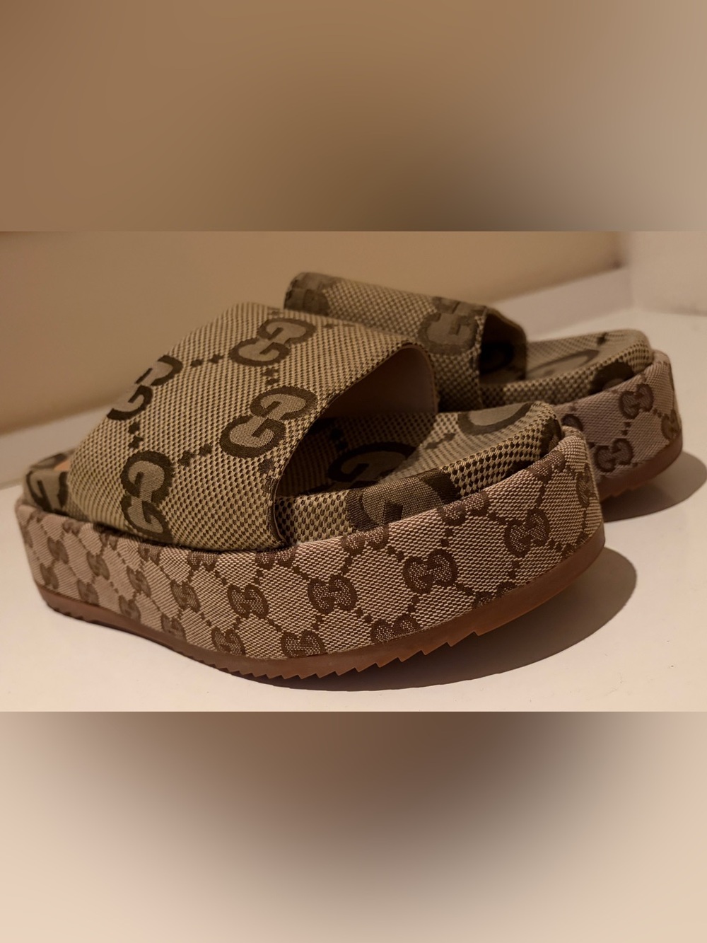 Gucci Brown Monogram Canvas Slide Sandals. Please check pictures for details - Picture 8 of 15